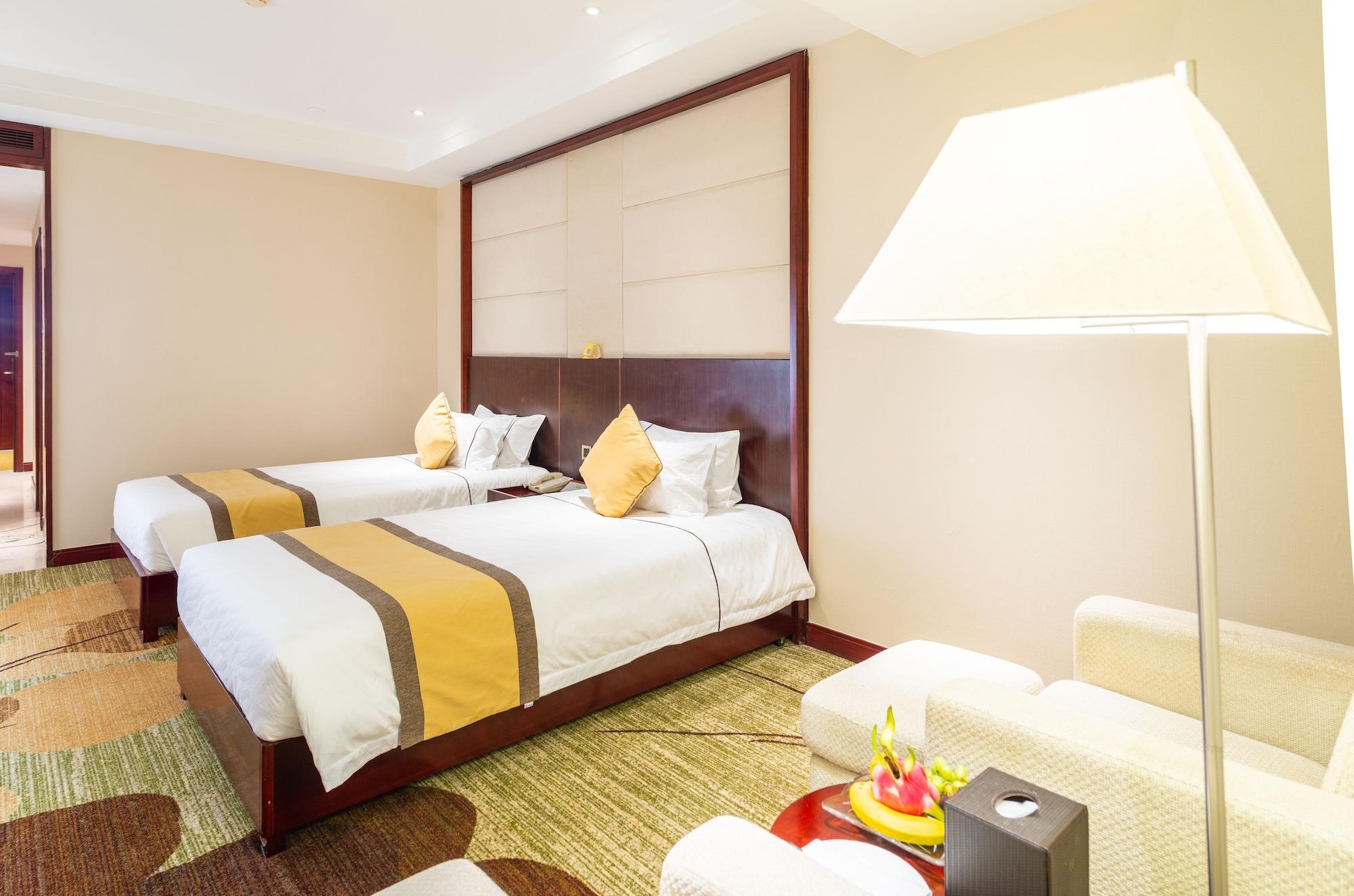 Отель Guangzhou Baiyun International Convention Center Экстерьер фото